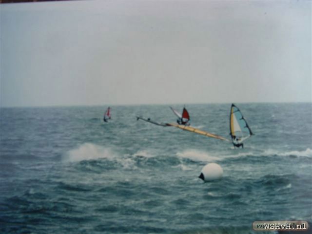 windsurf32.jpg