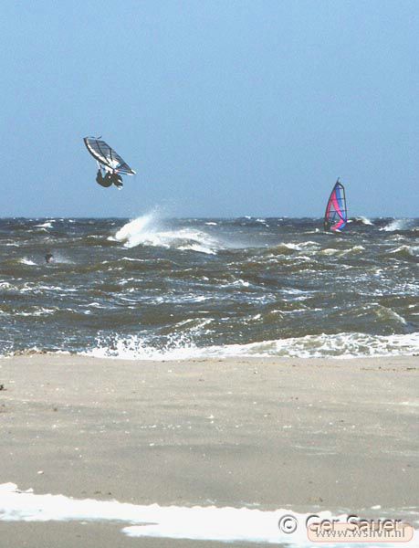WINDSURF01.jpg