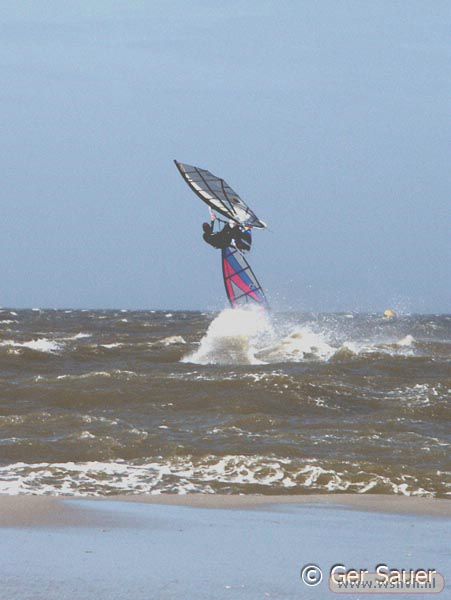 WINDSURF03.jpg