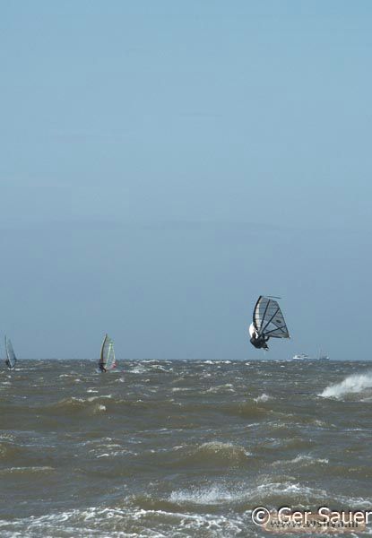WINDSURF06.jpg