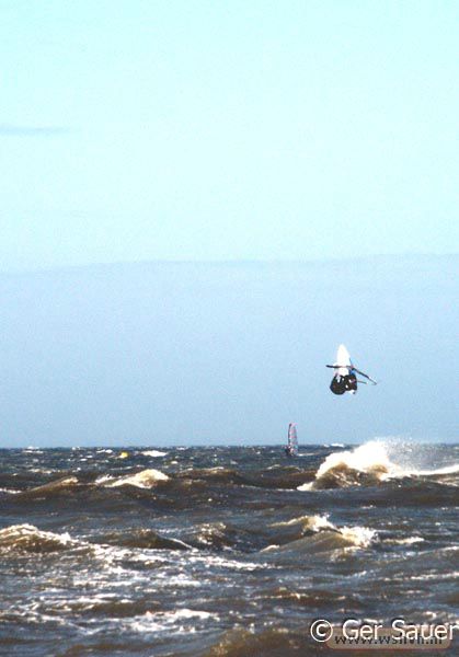 WINDSURF08.jpg